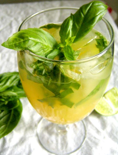 Pineapple basil cocktail — CookShelf